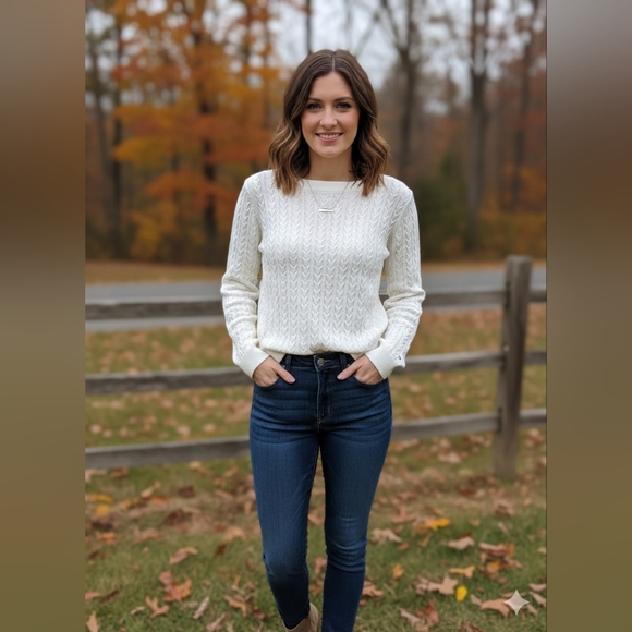 Tommy Hilfiger Sweaters - Tommy Hilfiger White Cable Knit Sweater